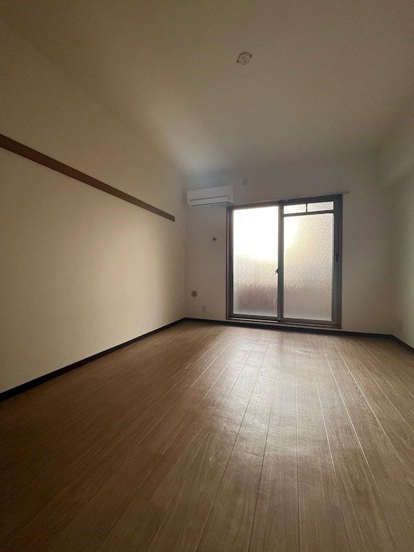 ロイヤルグレースの居間・リビング