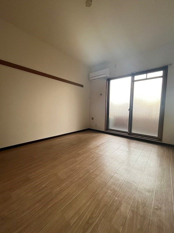 ロイヤルグレースの洋室