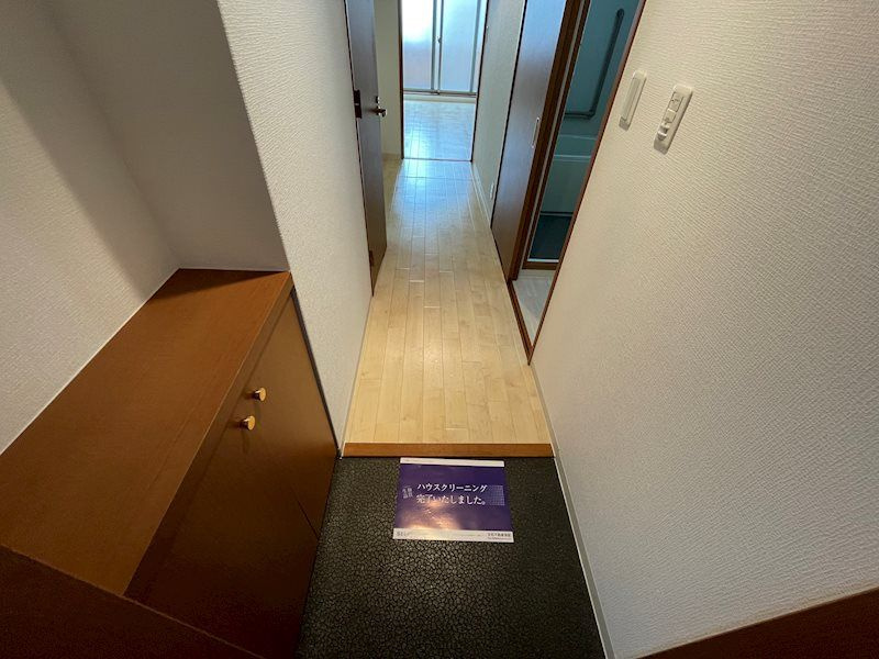 ロイヤルグレースの玄関