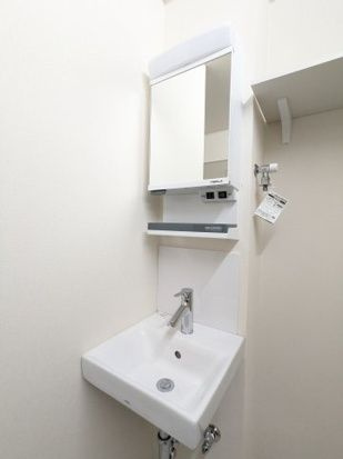 アネーロ北千住の洗面所
