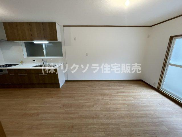 走谷2丁目　中古一戸建てのキッチン|LDK12.5帖
■物件内覧・資金計画相談・住宅ローン相談、リフォーム相談、お問合せ受付中■
※当日・翌日のご内覧、ご相談はお電話でのお問合せがスムーズです！
