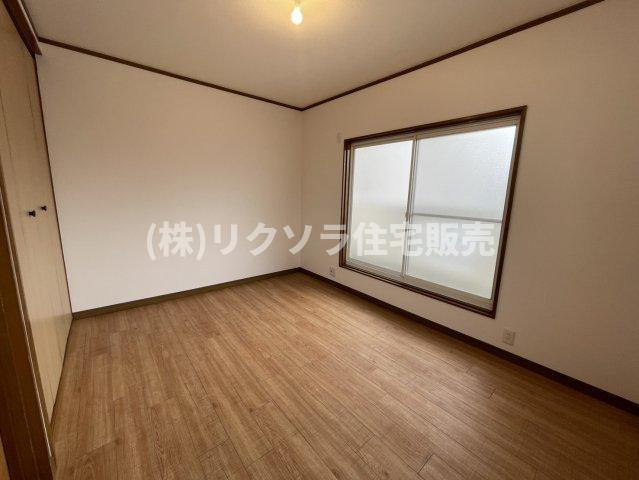 走谷2丁目　中古一戸建ての寝室|洋室6.0帖
■物件内覧・資金計画相談・住宅ローン相談、リフォーム相談、お問合せ受付中■
※当日・翌日のご内覧、ご相談はお電話でのお問合せがスムーズです！