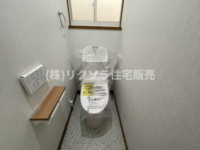 走谷2丁目　中古一戸建ての設備|トイレ　温水洗浄便座付き
■物件内覧・資金計画相談・住宅ローン相談、リフォーム相談、お問合せ受付中■
※当日・翌日のご内覧、ご相談はお電話でのお問合せがスムーズです！