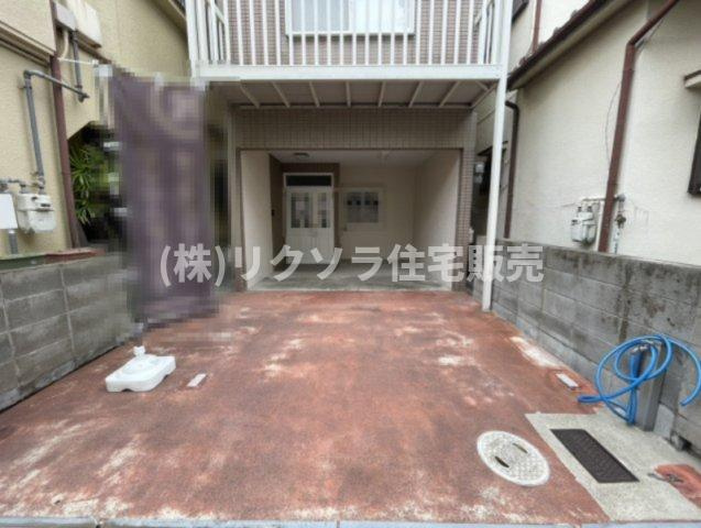 走谷2丁目　中古一戸建ての駐車場|1台駐車可能
■物件内覧・資金計画相談・住宅ローン相談、リフォーム相談、お問合せ受付中■
※当日・翌日のご内覧、ご相談はお電話でのお問合せがスムーズです！