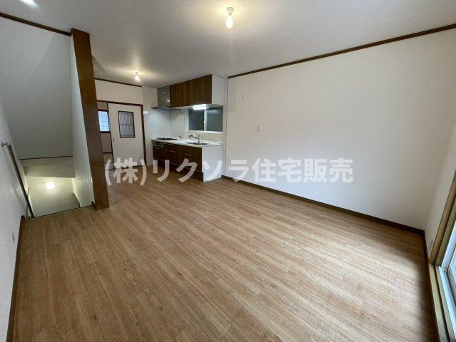 走谷2丁目　中古一戸建ての居間・リビング|LDK12.5帖
■物件内覧・資金計画相談・住宅ローン相談、リフォーム相談、お問合せ受付中■
※当日・翌日のご内覧、ご相談はお電話でのお問合せがスムーズです！