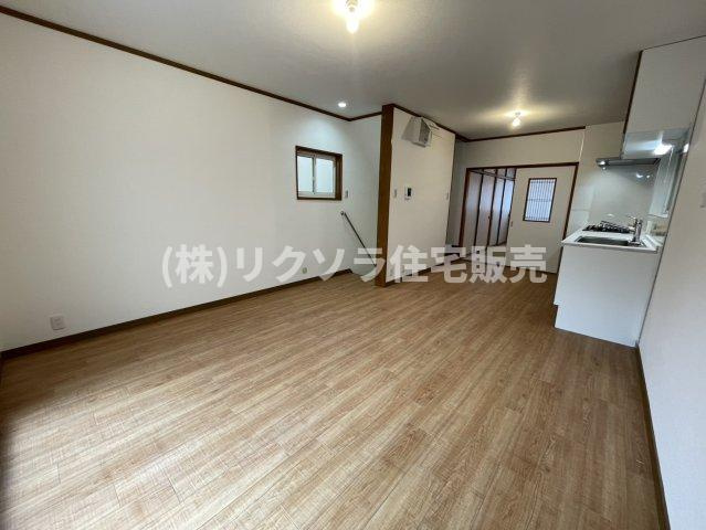 走谷2丁目　中古一戸建ての居間・リビング|LDK12.5帖
■物件内覧・資金計画相談・住宅ローン相談、リフォーム相談、お問合せ受付中■
※当日・翌日のご内覧、ご相談はお電話でのお問合せがスムーズです！