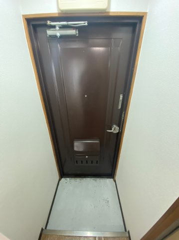 サンヨウマンションの玄関