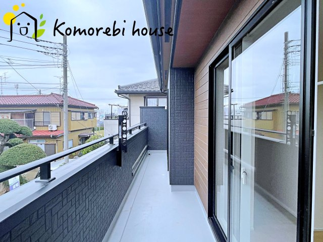 北足立郡伊奈町中央4丁目　新築一戸建て　ブルーミングガーデン　01のバルコニー|落ち着いた時間を過ごせるバルコニーです