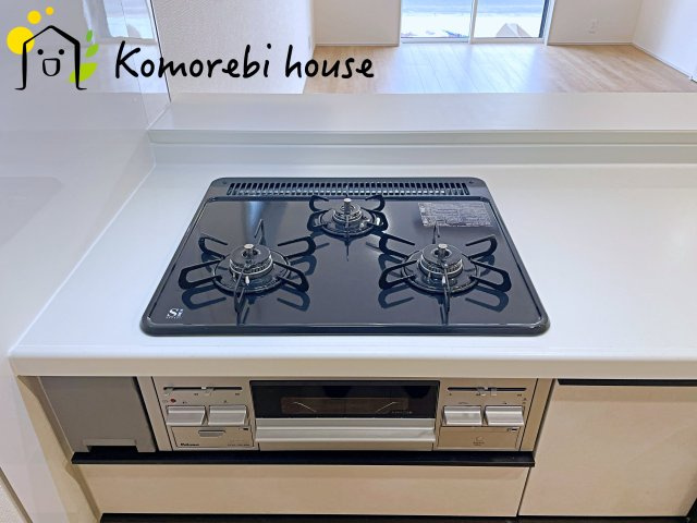 北足立郡伊奈町中央4丁目　新築一戸建て　ブルーミングガーデン　01のキッチン|きれいなキッチンです