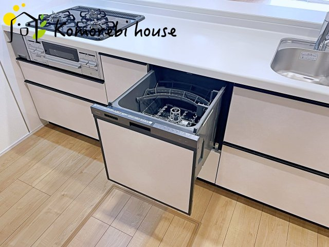 北足立郡伊奈町中央4丁目　新築一戸建て　ブルーミングガーデン　01のキッチン|お料理しやすいキッチンです