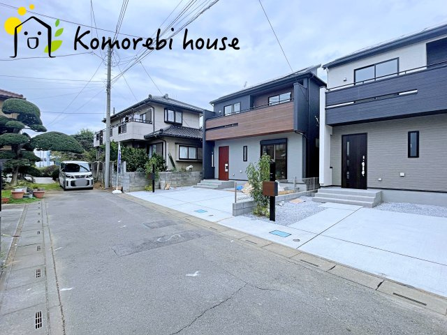 北足立郡伊奈町中央4丁目　新築一戸建て　ブルーミングガーデン　01の前面道路含む現地写真|前面道路含む現地写真です