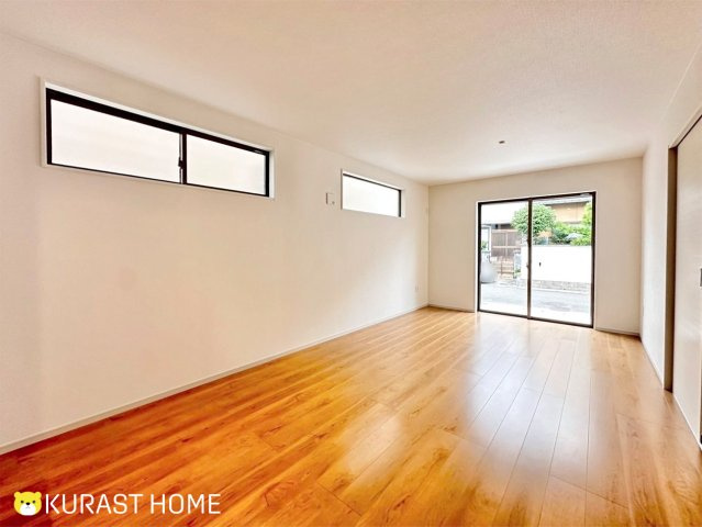 向日市寺戸町大牧　新築戸建の居間・リビング