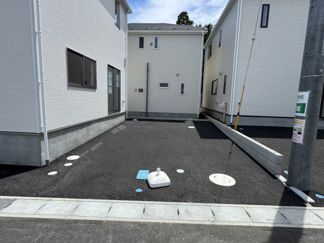 柏市高田新築戸建（高田第７）の駐車場|1号棟駐車スペース・並列2台駐車可