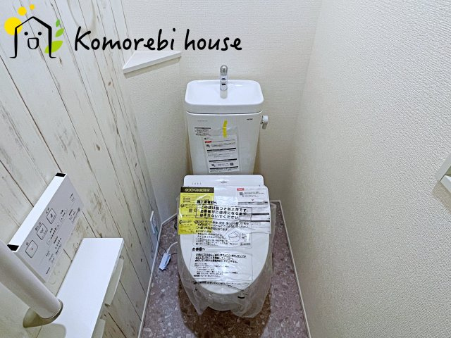 北足立郡伊奈町中央4丁目　新築一戸建て　ブルーミングガーデン　02のトイレ|トイレもきれいです