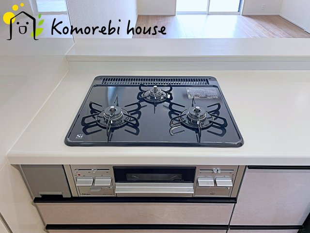 北足立郡伊奈町中央4丁目　新築一戸建て　ブルーミングガーデン　02のキッチン|キッチンでお料理をお楽しみください