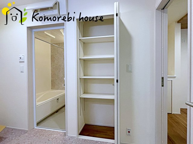 北足立郡伊奈町中央4丁目　新築一戸建て　ブルーミングガーデン　02の収納|大きなスペースがあり、収納には困りません