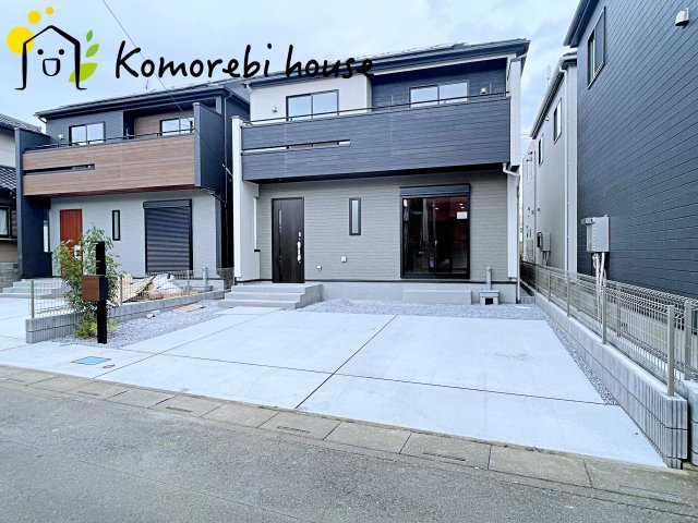 北足立郡伊奈町中央4丁目　新築一戸建て　ブルーミングガーデン　02の駐車場|駐車場があります