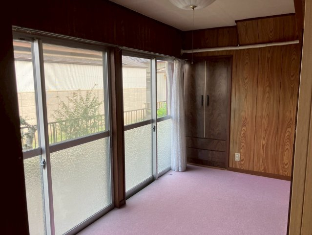 相生町戸建の洋室