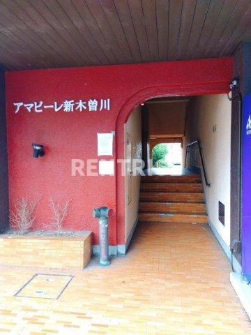 アマビーレ新木曽川のエントランス