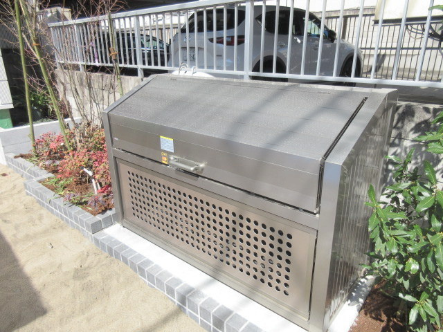 ｍａｉｓｏｎ　ｄｅ　ｂａｌｅｉｎｅ　１　メゾンドバレーヌアンのその他共用部分|★ゴミ置き場★