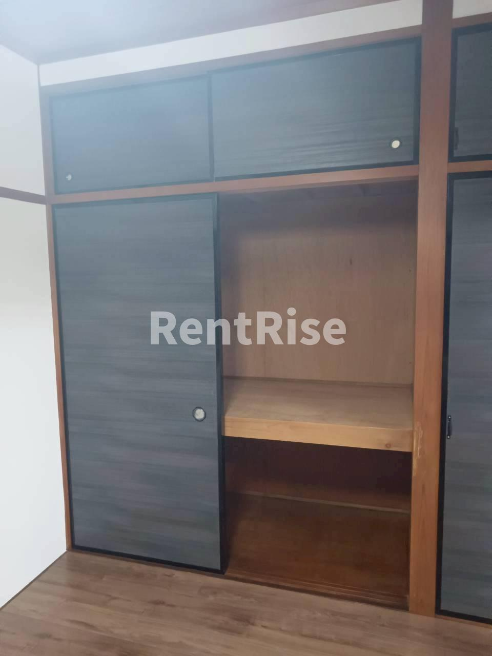 奥町剱光寺戸建の収納