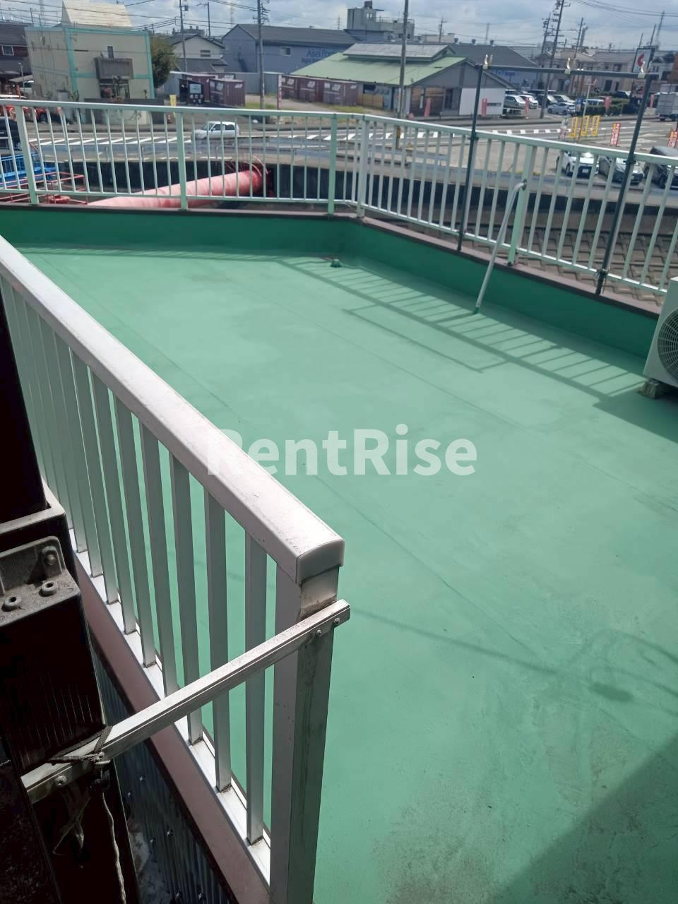 奥町剱光寺戸建のバルコニー