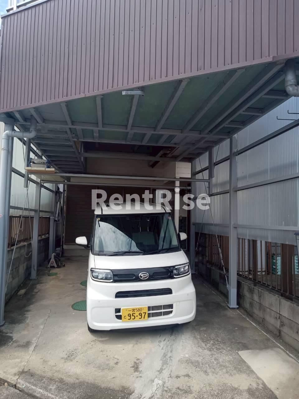 奥町剱光寺戸建の駐車場