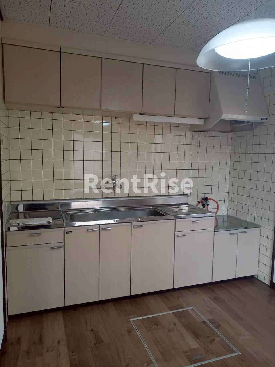 奥町剱光寺戸建のキッチン