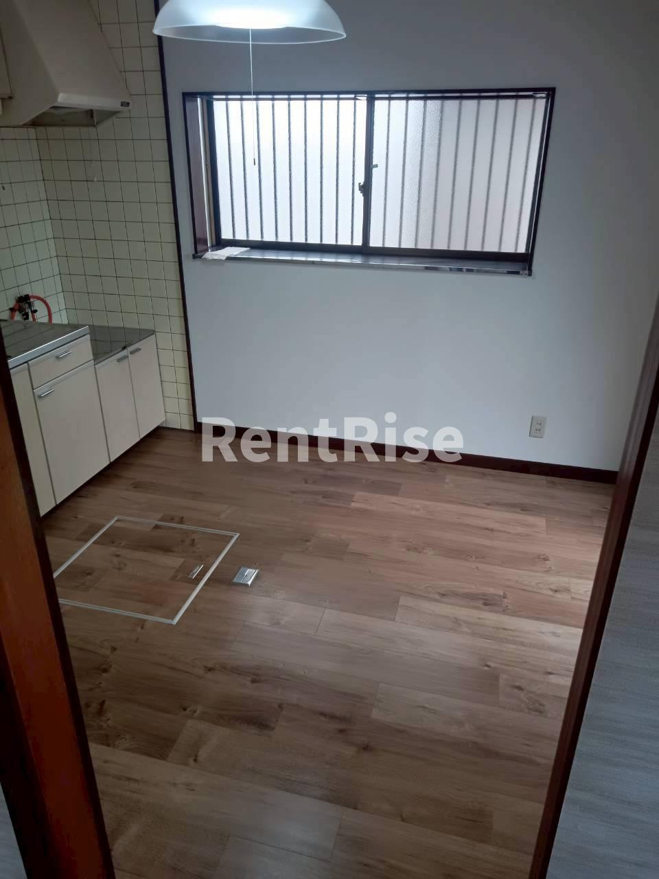 奥町剱光寺戸建の居間・リビング