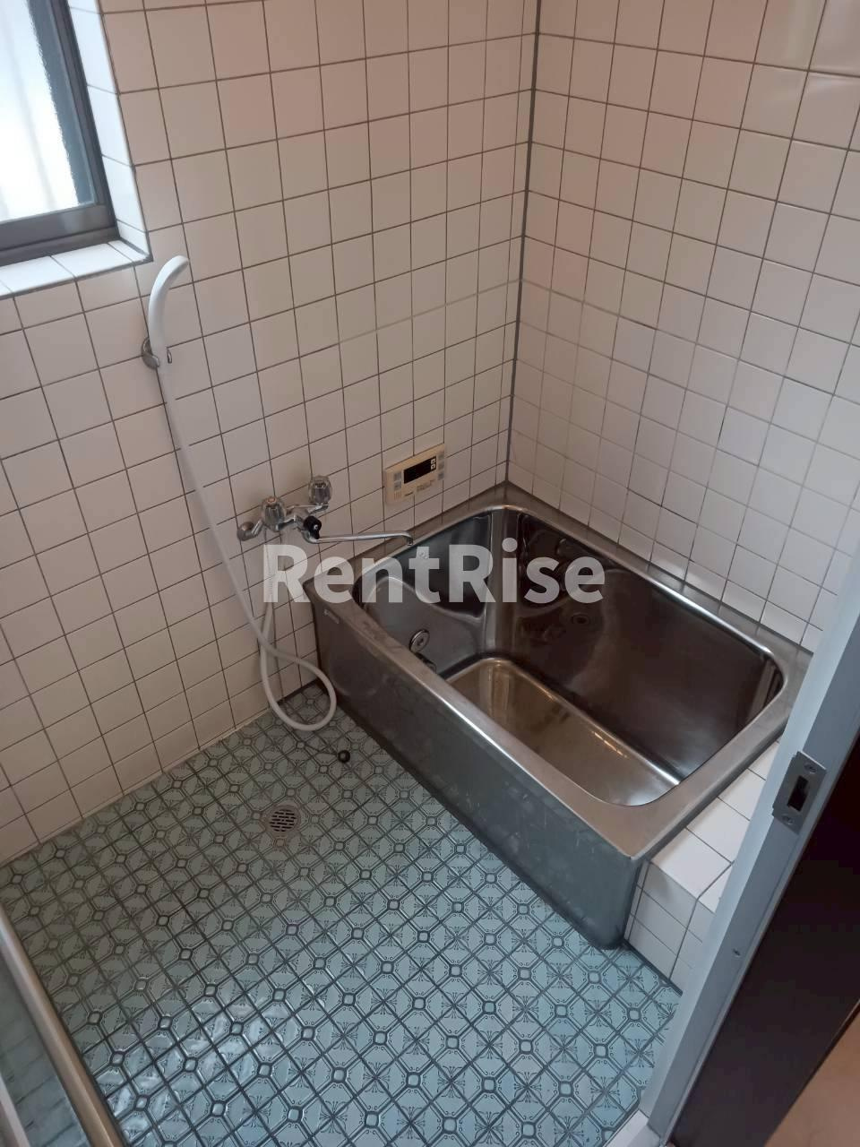 奥町剱光寺戸建の浴室