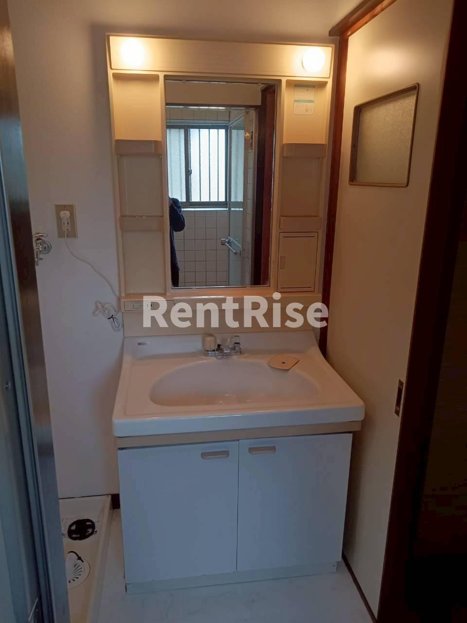 奥町剱光寺戸建の洗面所