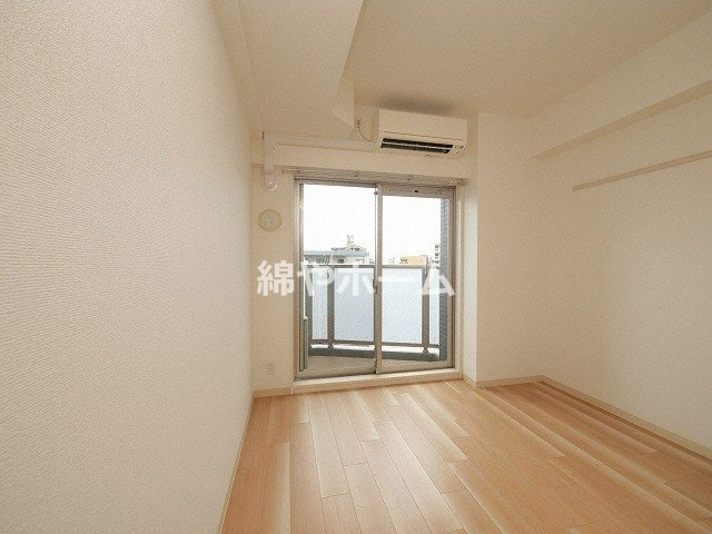 ファステート玉造駅前ダミュウの洋室|落ち着いた色調の洋室です