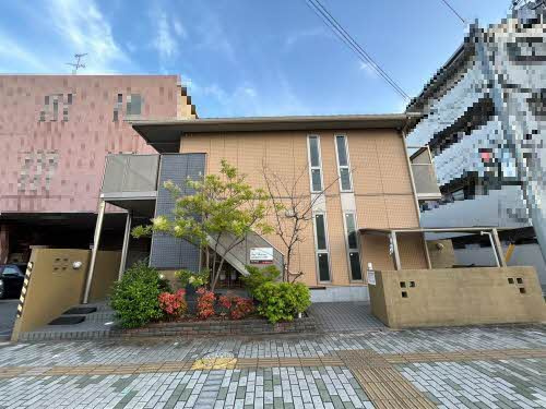 シャーメゾンニッシェのエントランス