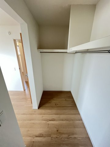 【収納】 | 福岡市南区寺塚1丁目1期　2号棟（全3棟）【仲介手数料無料・0円】 | 施工例。施工例は完成時と異なる場合があります。