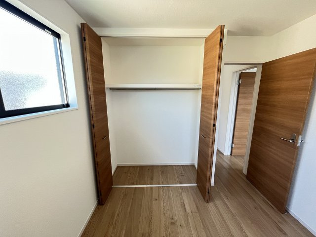 【収納】 | 福岡市南区寺塚1丁目1期　2号棟（全3棟）【仲介手数料無料・0円】 | 施工例。施工例は完成時と異なる場合があります。