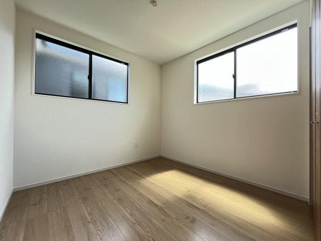 【洋室】 | 福岡市南区寺塚1丁目1期　2号棟（全3棟）【仲介手数料無料・0円】 | 施工例。施工例は完成時と異なる場合があります。