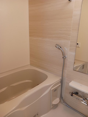 【浴室】 | フォンターナ・ピエディ | 追い焚き、浴室乾燥機完備してます