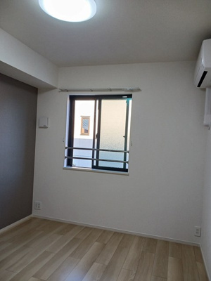 【寝室】 | フォンターナ・ピエディ | 5帖寝室