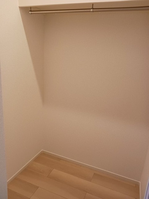 【収納】 | フォンターナ・ピエディ | たっぷり収納ウォークインクローゼット