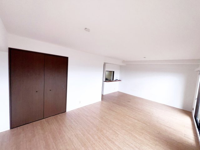 チサンマンション紀の川の居間・リビング