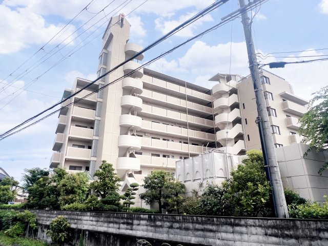 チサンマンション紀の川の外観