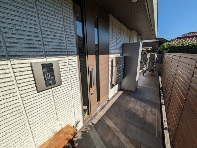 ＨＥＢＥＬ　ＭＡＩＳＯＮ　ＭＡＫＵＨＡＲＩのエントランス|★エントランス★宅配BOX★