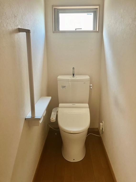 本牧元町戸建のトイレ