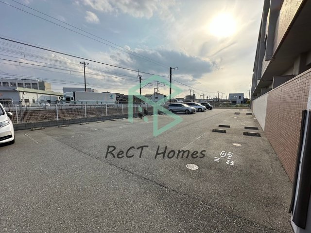 ブランジュールの駐車場