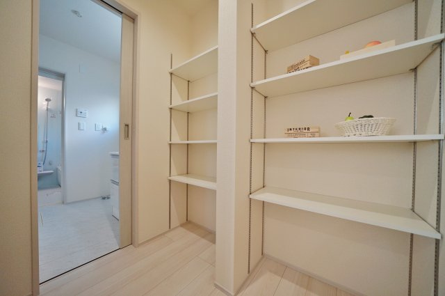 【横浜市瀬谷区南瀬谷1丁目25-25新築戸建て】★仲介手数料無料★（南瀬谷小学校・南瀬谷中学校）の収納