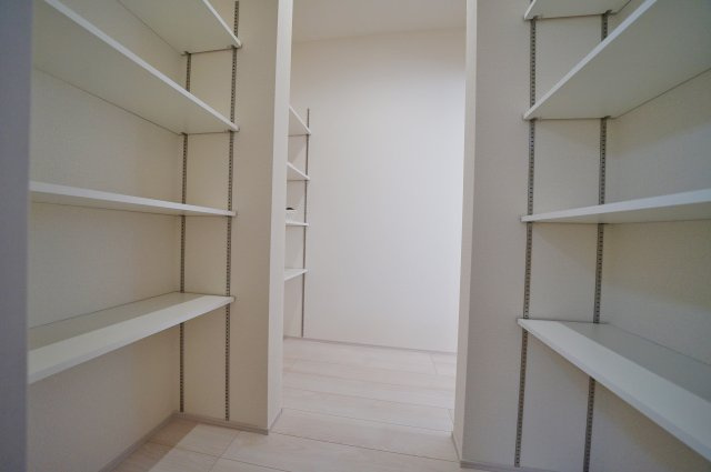 【横浜市瀬谷区南瀬谷1丁目25-25新築戸建て】★仲介手数料無料★（南瀬谷小学校・南瀬谷中学校）の収納