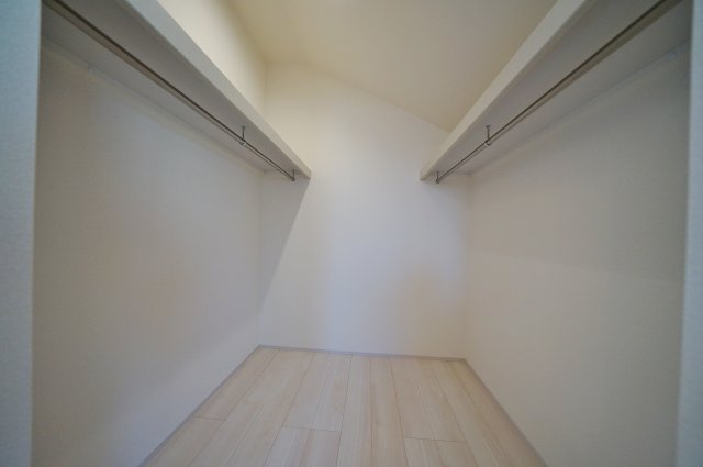 【横浜市瀬谷区南瀬谷1丁目25-25新築戸建て】★仲介手数料無料★（南瀬谷小学校・南瀬谷中学校）の収納