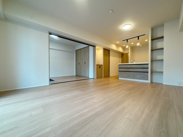 【居間・リビング】 | エンゼルハイム大濠公園南☆仲介手数料無料☆ | 眺望や景観は実際にご確認ください♪