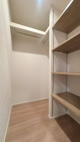 【収納】 | エンゼルハイム大濠公園南☆仲介手数料無料☆ | たくさんあっても困らないのが収納スペース。ひとつでこれだけ大きいとずいぶん助かります。