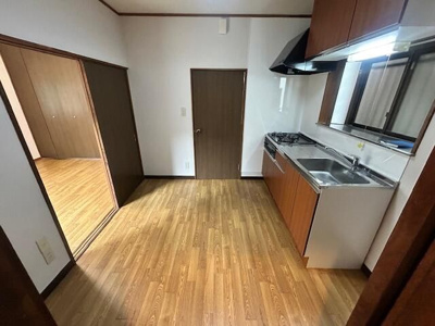 【寝室】 | Ｃ’ユーノス | 広くて明るい寝室